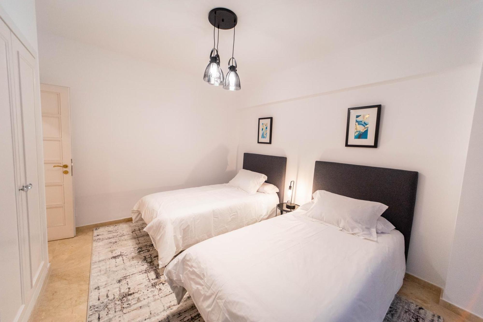 5b Townhouse In Puente Hills Apartment